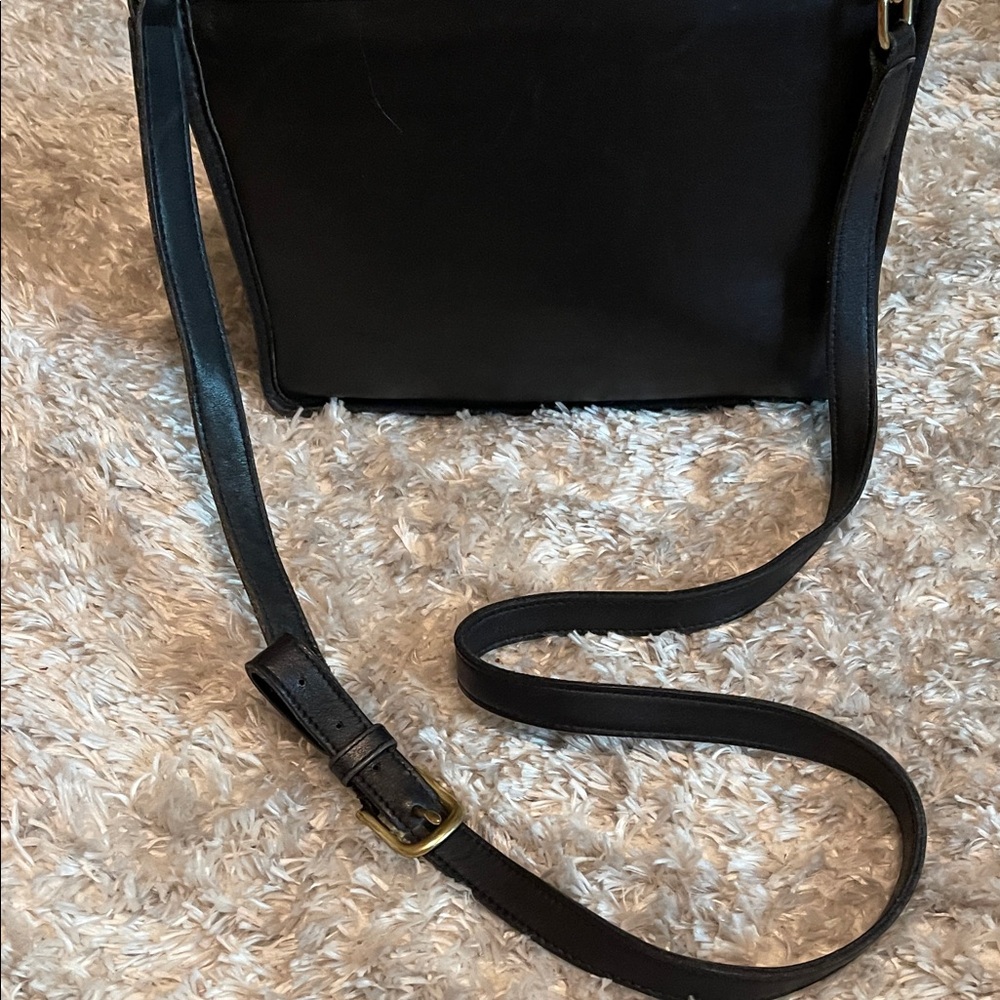 Vintage Coach Black Leather Satchel - Timeless Office Bag - Picture 4 of 13